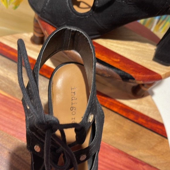 2 for $10 8M Black Indigo Road Velvet shoes - Picture 6 of 8